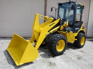 大雨により川に流された重機撤去